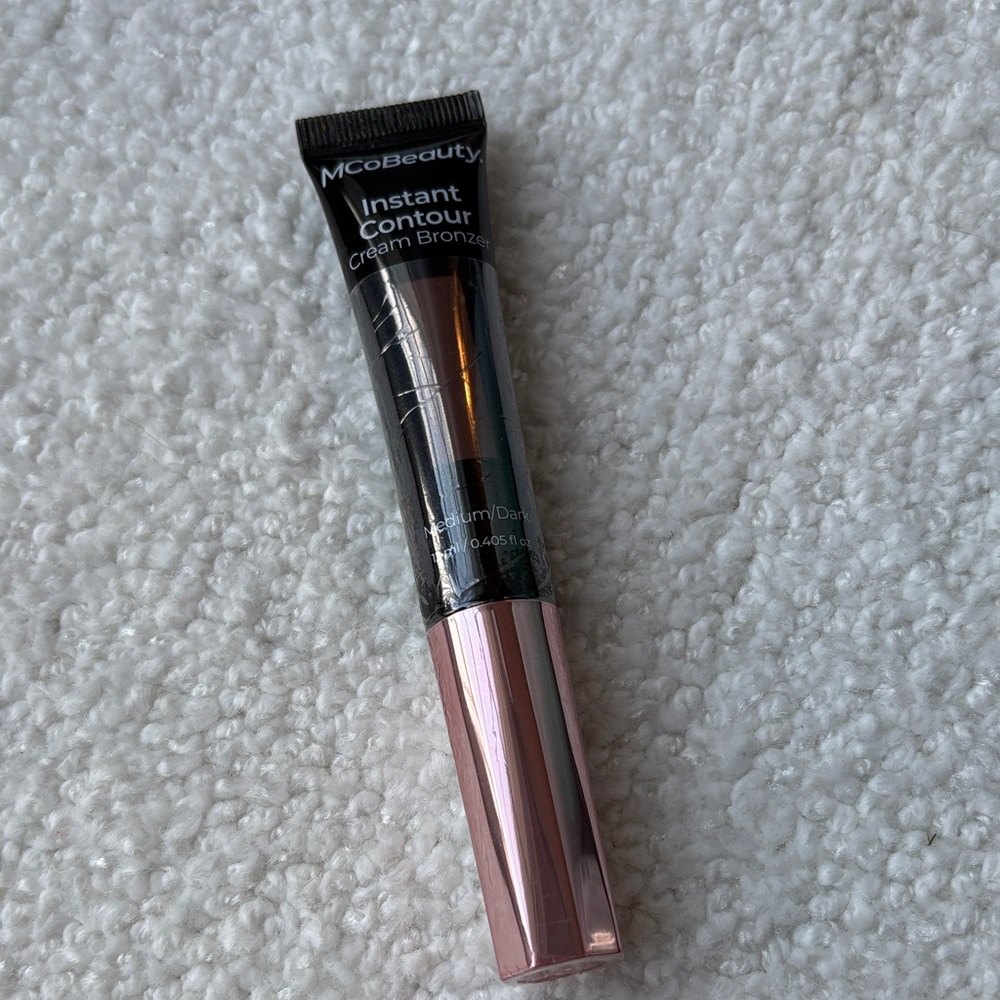 MCoBeauty Instant Contour Cream Bronzer - Medium/Dark. NWT